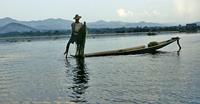 The famous leg rowers of Inle Lake is a thing to see in Southeast Asia!